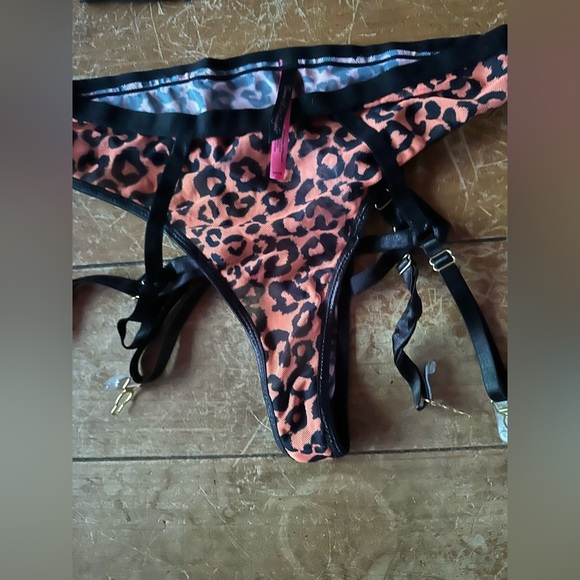 SEVEN TIL MIDNIGHT Leopard Print Lingerie Set Fixed Garter Size Small - Picture 5 of 8